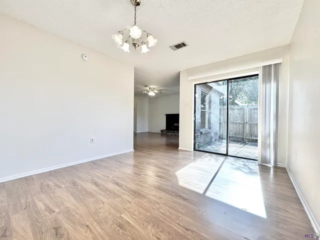 $1,150 | 5160 Everett Lane, Unit B, Baton Rouge, LA 70809