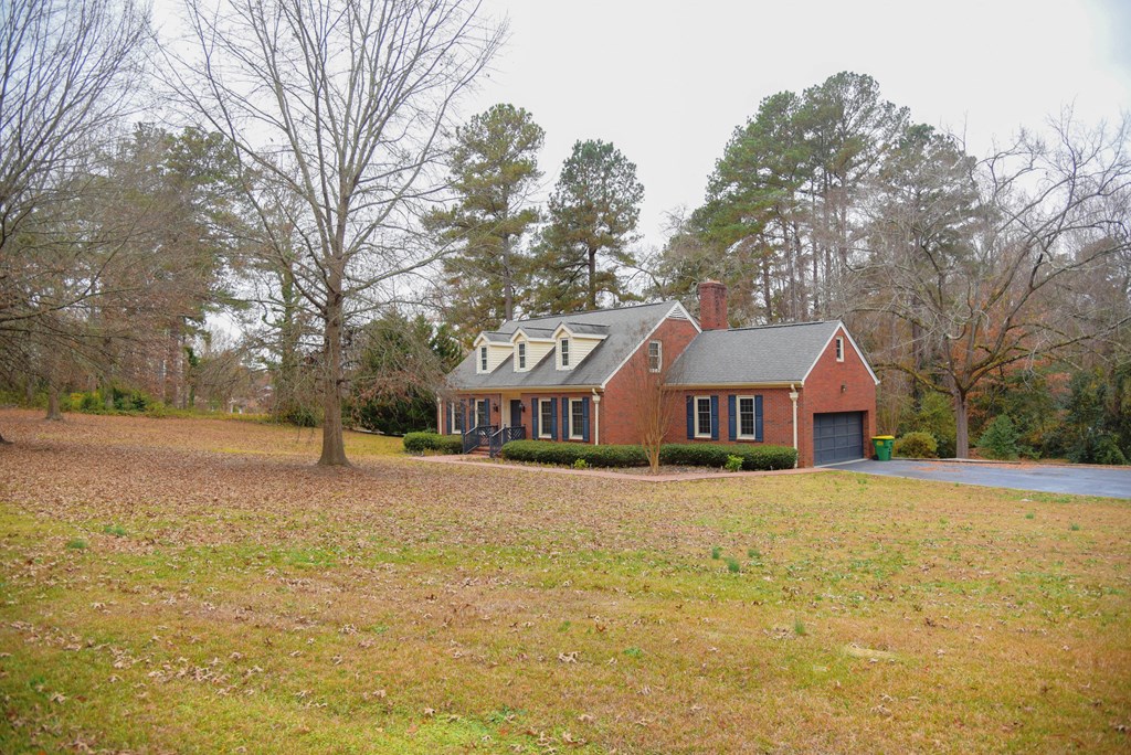 121 Sheffield Road Greenwood, SC 29646 - Photo 3 of 48 Gallery Image 3