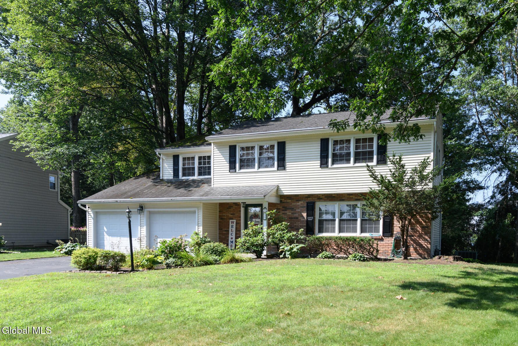 37 Salem Road Bethlehem, NY 12054 - Photo 3 of 31 DSC_7575