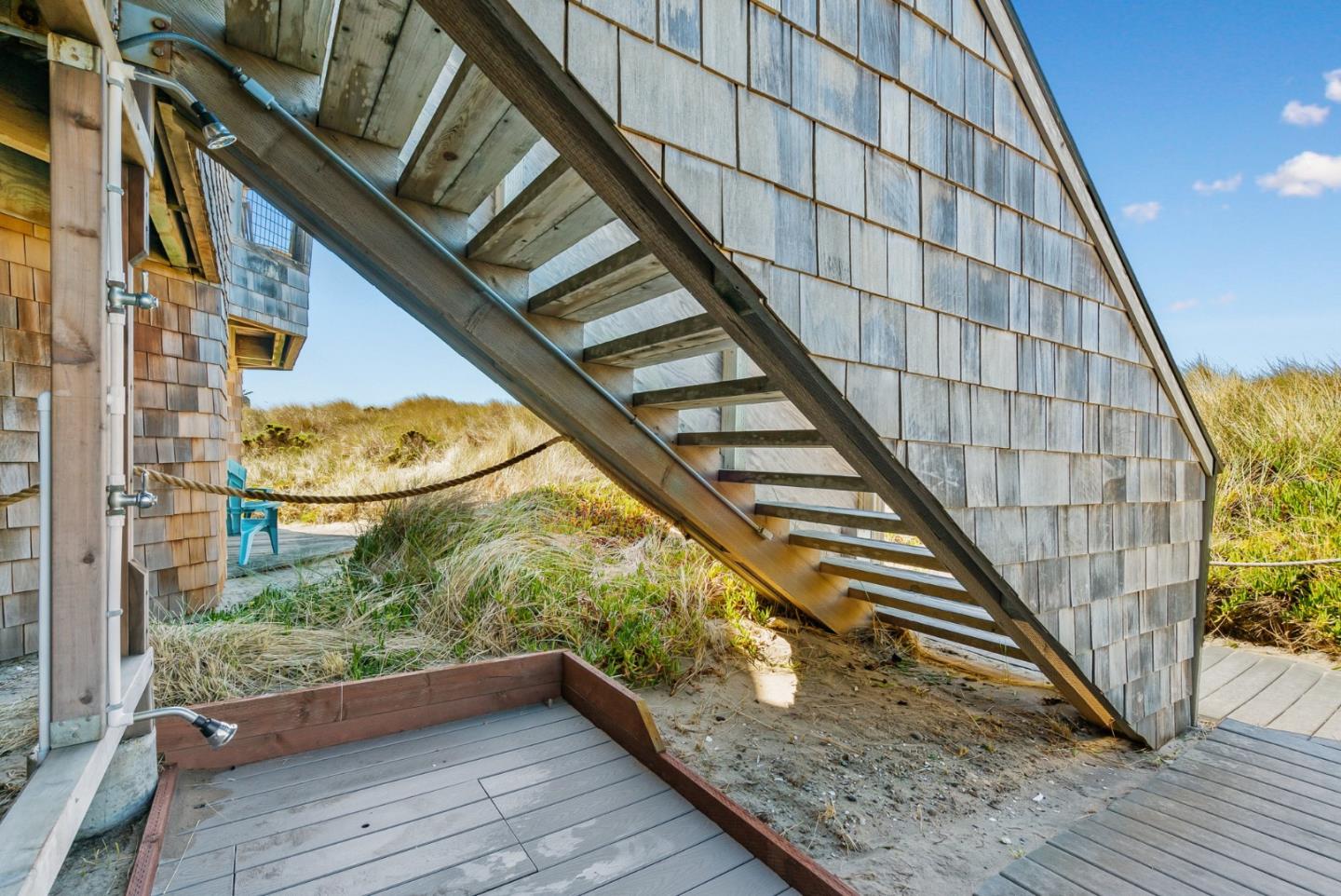 101 Shell Road, Unit 108 Watsonville, CA 95076 - Photo 28 of 38 a view of staircase with wooden floor and stairs