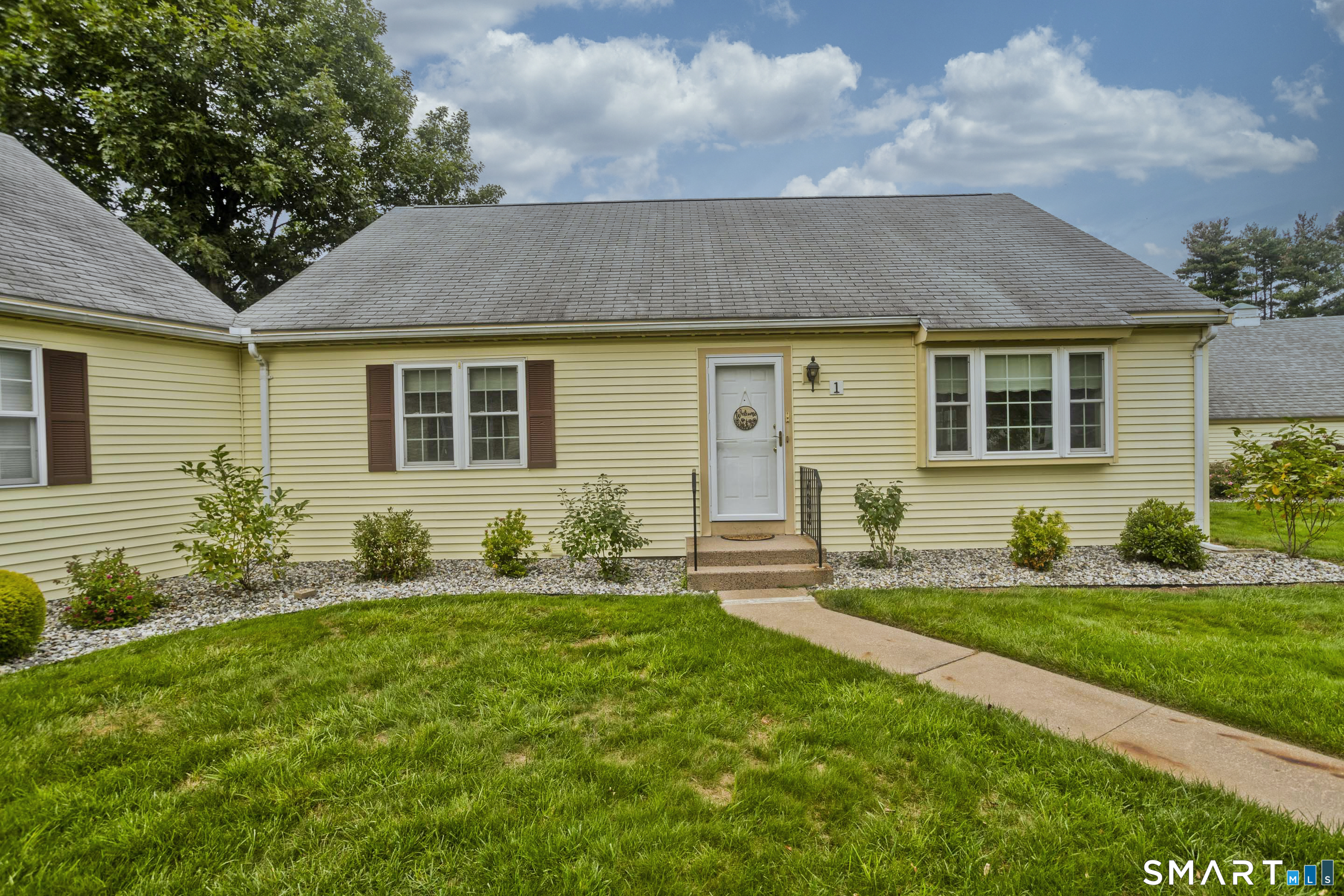 1 Strathmore Lane, Unit 1 Suffield, CT 06078 - Photo 1 of 36 Gallery Image 1