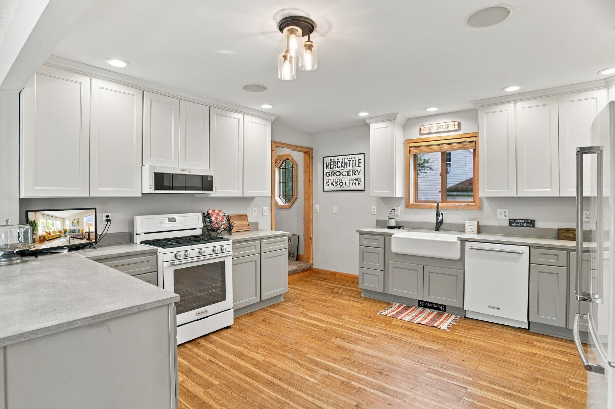 816 St Croix Street Prescott, WI 54021 - Photo 4 of 49 Gallery Image 4