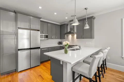 $1,149,000 | 858 East 2nd Street, Unit 2, Boston, MA 02127