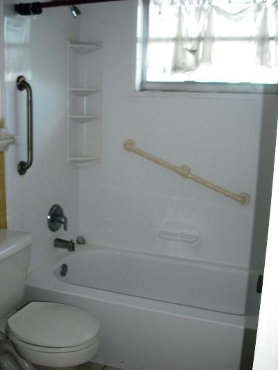 370 Miner Road Boynton Beach, FL 33435 - Photo 13 of 20 Bathroom Two