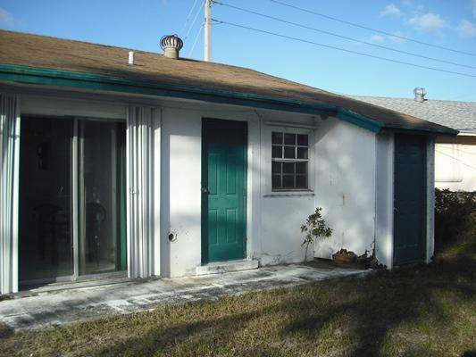 370 Miner Road Boynton Beach, FL 33435 - Photo 16 of 20 Entrance to Laundry Room