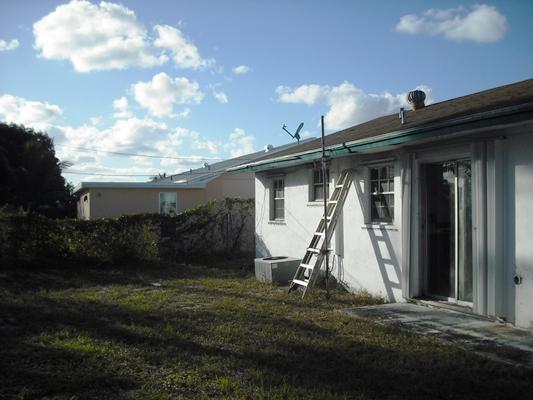 370 Miner Road Boynton Beach, FL 33435 - Photo 17 of 20 Rear of Home (1)