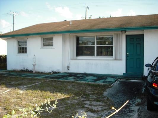 370 Miner Road Boynton Beach, FL 33435 - Photo 2 of 20 Front