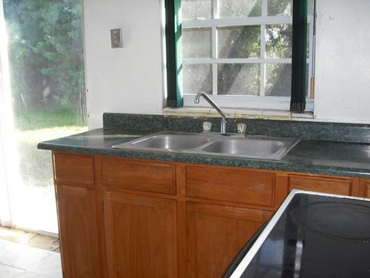 370 Miner Road Boynton Beach, FL 33435 - Photo 9 of 20 Kitchen (2)