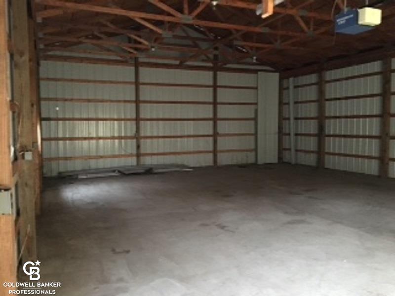 3360 Ridge Road Deckerville, MI 48427 - Photo 13 of 19 31307674-12.JPG