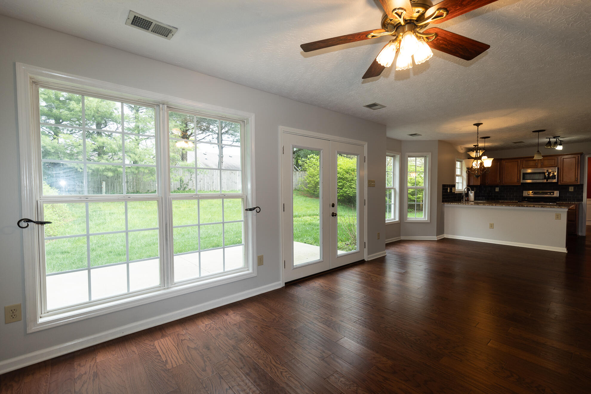 144 Old Post Road Paris, KY 40361 - Photo 19 of 39 616A4552
