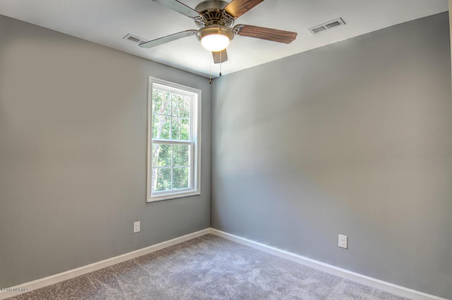 752 Gregory Fork Road Richlands, NC 28574 - Photo 24 of 32 752 Gregory Fork Rd Richlands-large-024-