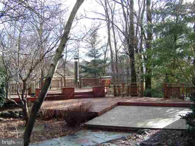 1022 Chippenham Road Mechanicsburg, PA 17050 - Photo 9 of 13