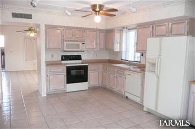 764 South Pantano Road Tucson, AZ 85710 - Photo 4 of 6 Gallery Image 4