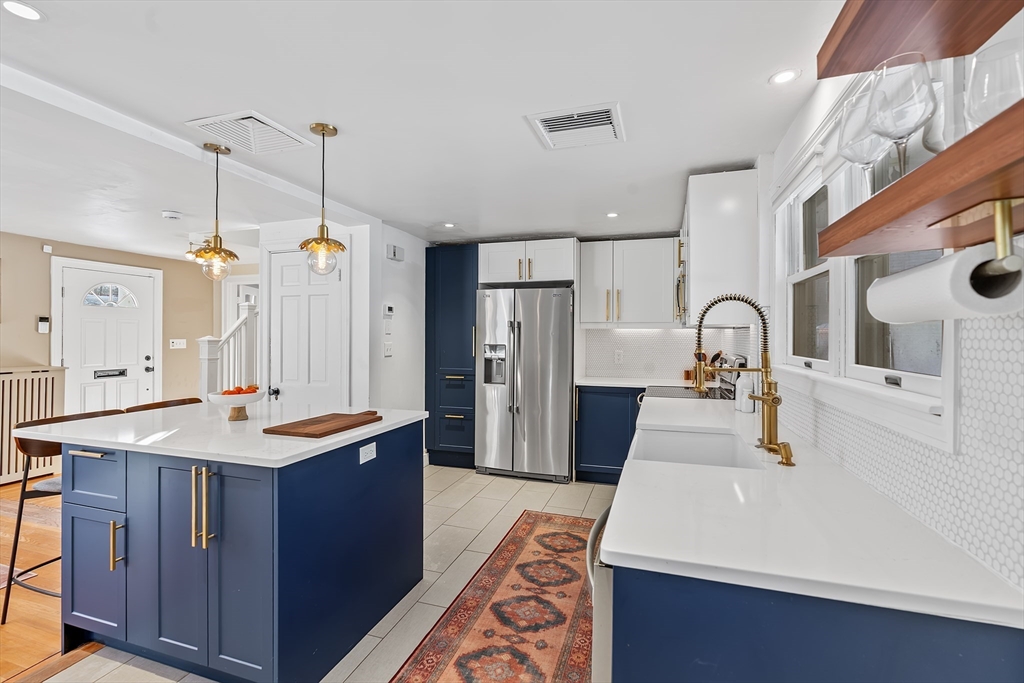 67 Risley Road Brookline, MA 02467 - Photo 6 of 22