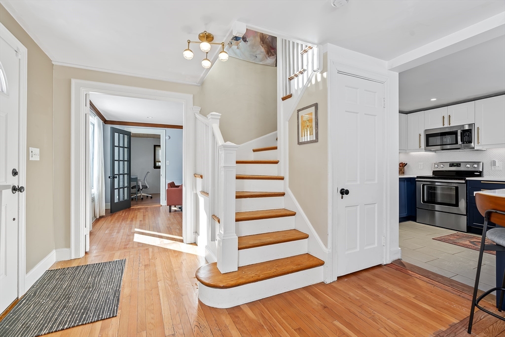 67 Risley Road Brookline, MA 02467 - Photo 7 of 22