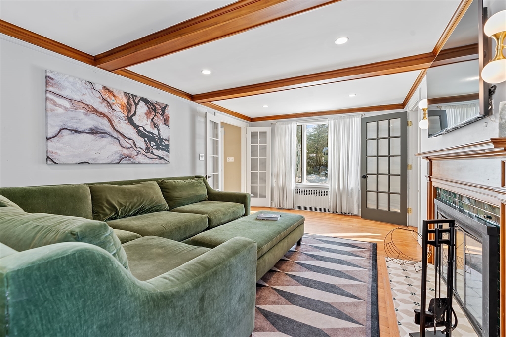 67 Risley Road Brookline, MA 02467 - Photo 9 of 22