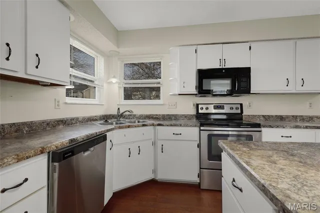 $405,000 | 360 Beckley Place, O'Fallon, MO 63304