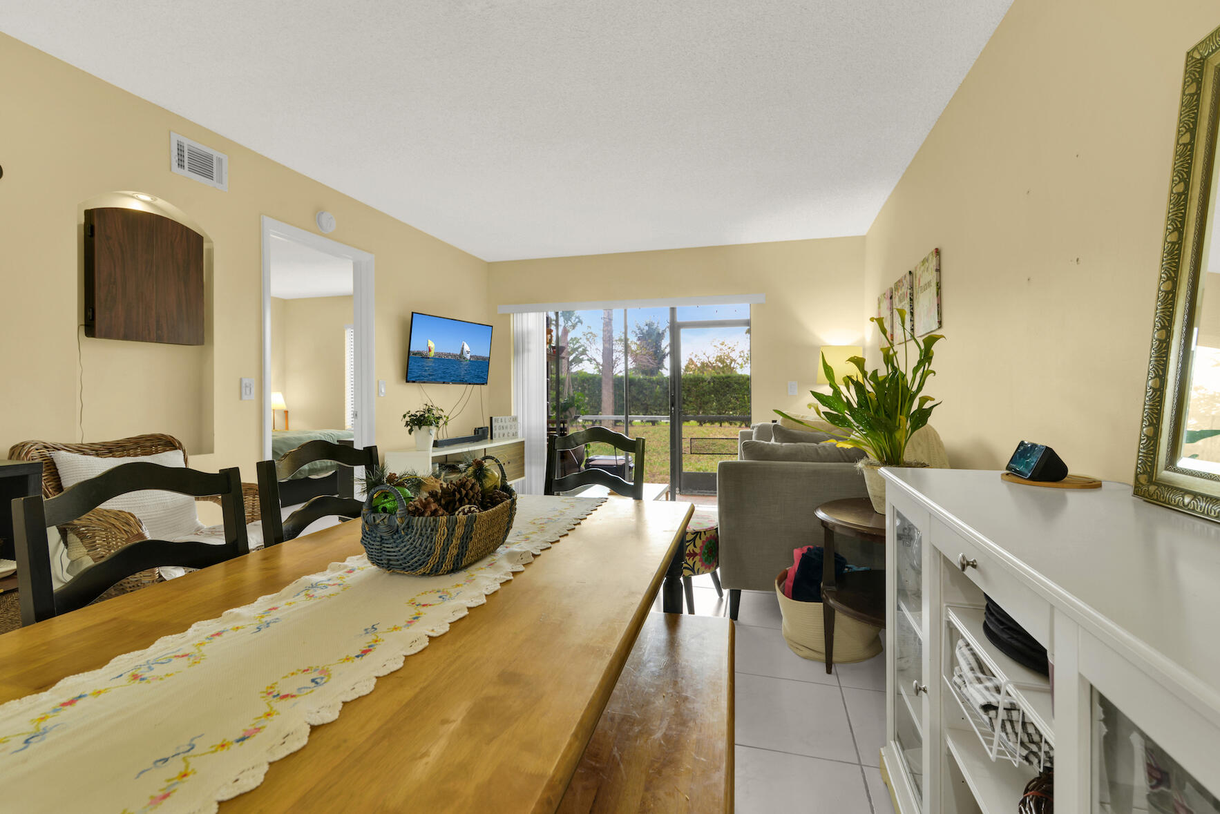 6585 Somerset Drive, Unit 105 Boca Raton, FL 33433 - Photo 12 of 49 DINING