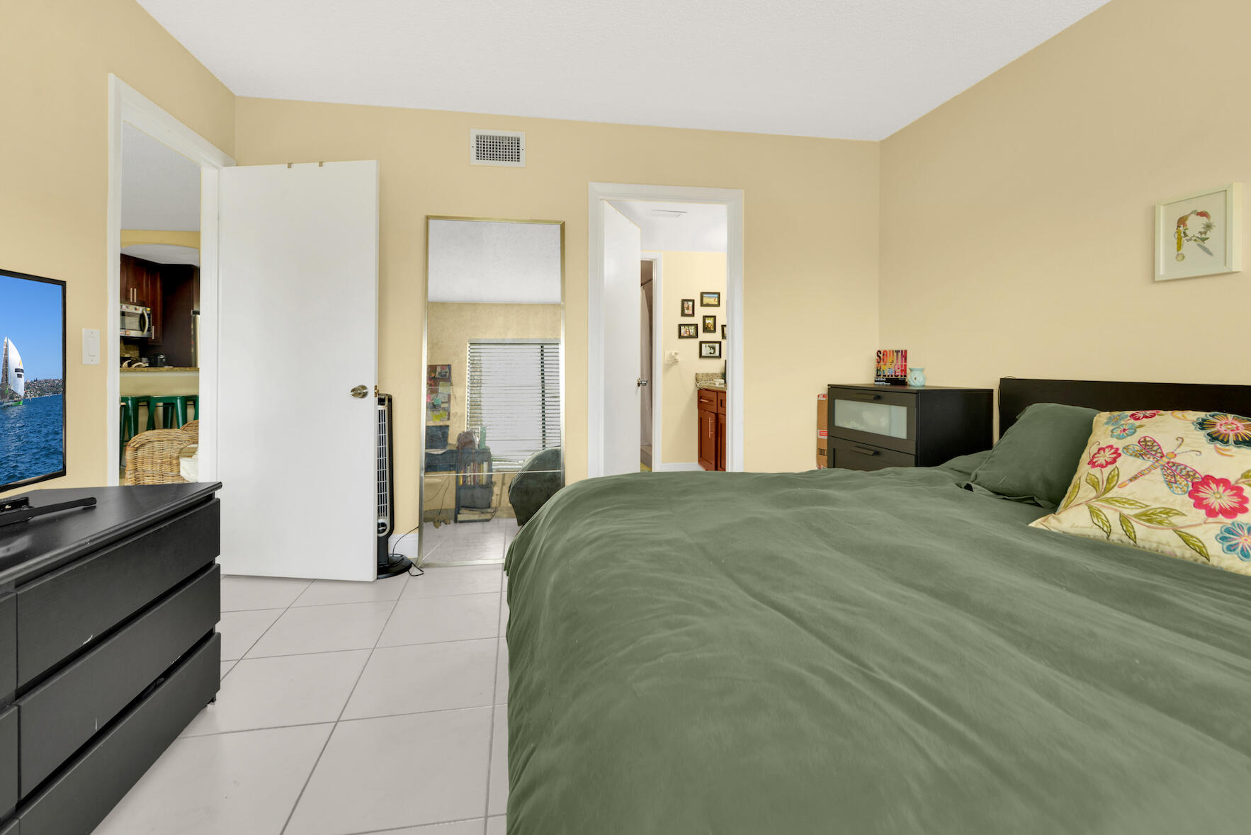 6585 Somerset Drive, Unit 105 Boca Raton, FL 33433 - Photo 15 of 49 MASTER BEDROOM