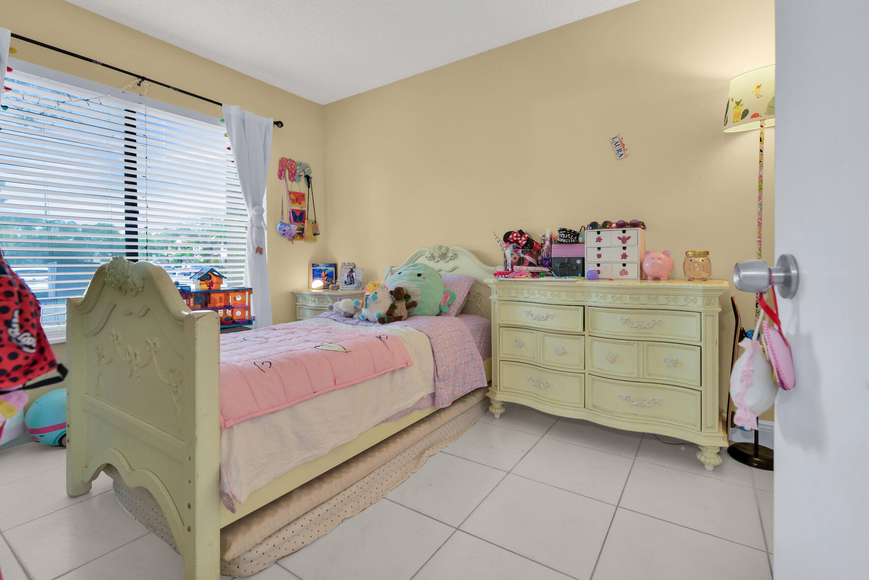 6585 Somerset Drive, Unit 105 Boca Raton, FL 33433 - Photo 21 of 49 SECOND BEDROOM