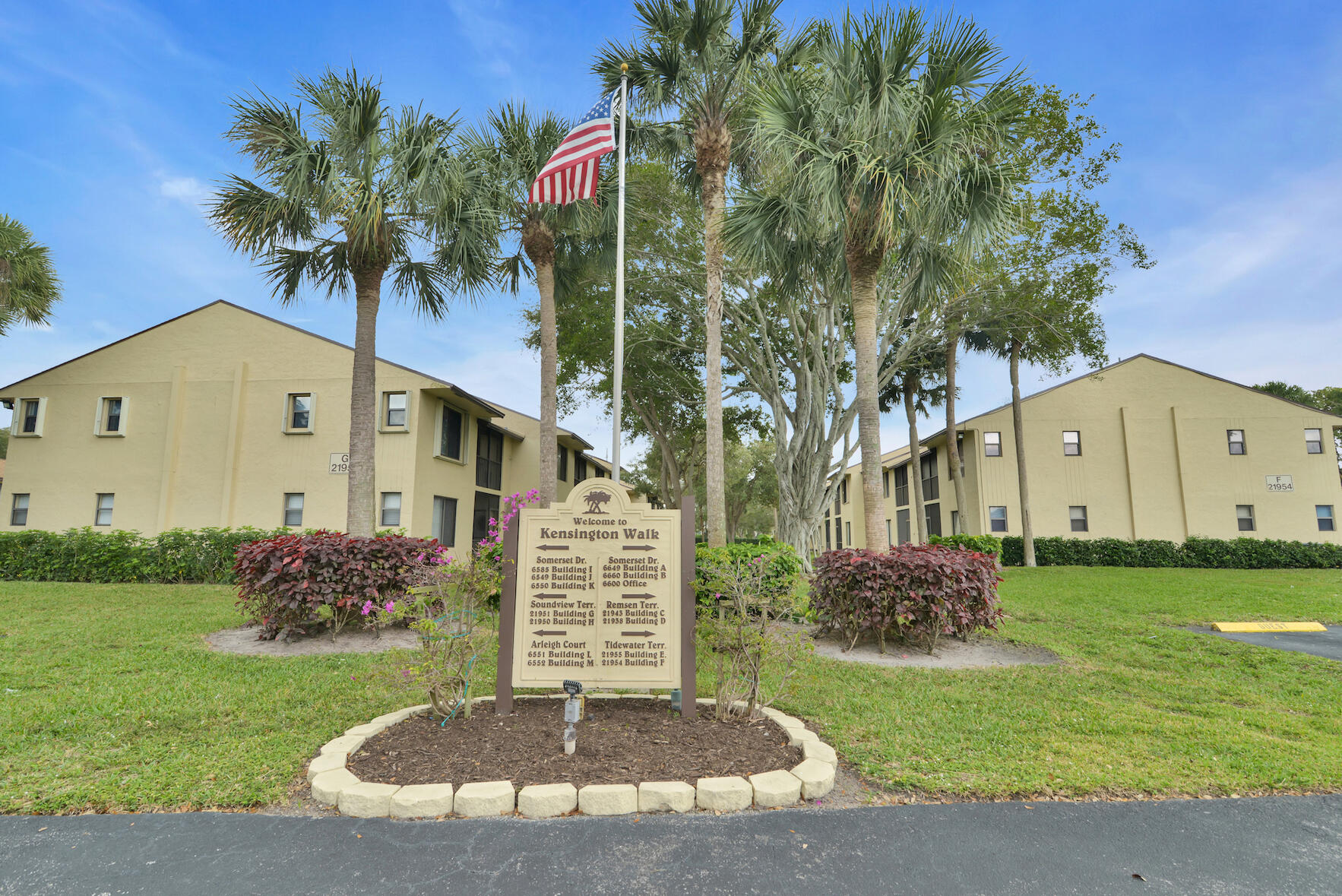 6585 Somerset Drive, Unit 105 Boca Raton, FL 33433 - Photo 26 of 49 COMMUNITY