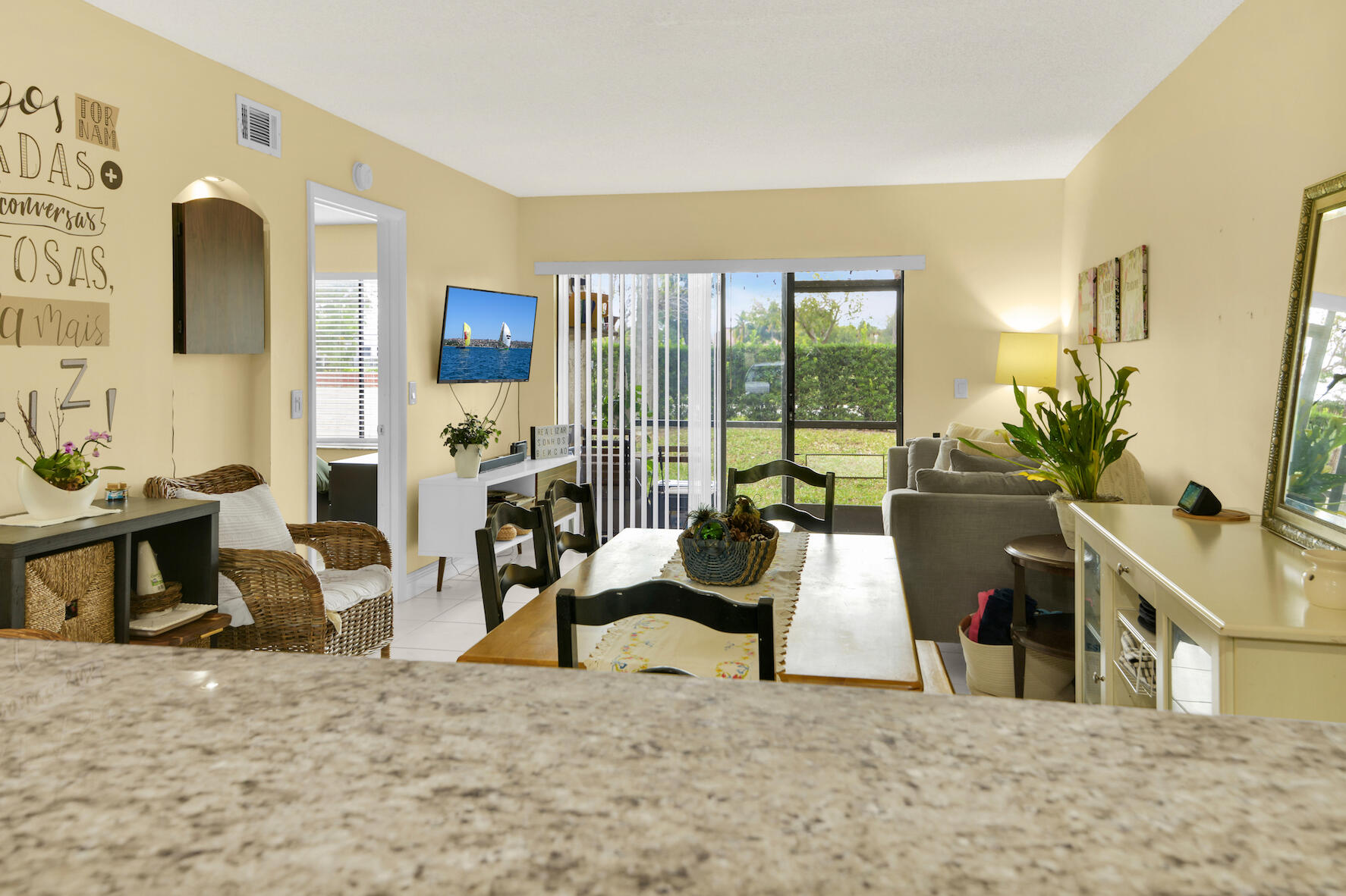 6585 Somerset Drive, Unit 105 Boca Raton, FL 33433 - Photo 9 of 49 LIVING/DINING