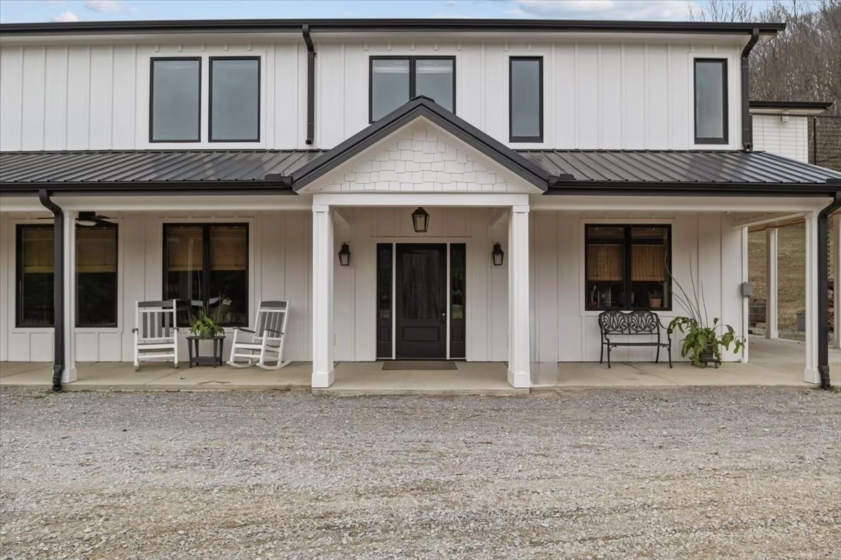 1355 Mitchell Road Pulaski, TN 38478 - Photo 5 of 95 a view of a house with entrance gate
