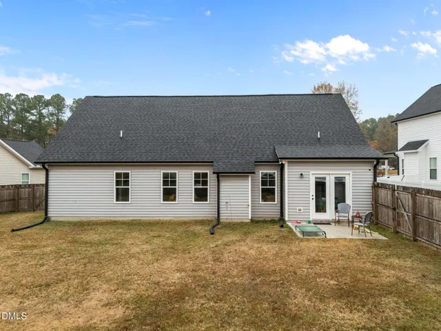 front view of house with yard