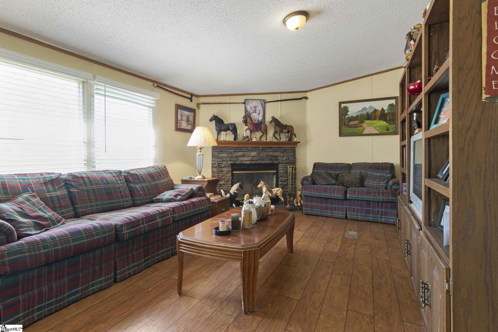 879 North Old Mill Road Easley, SC 29640 - Photo 5 of 25