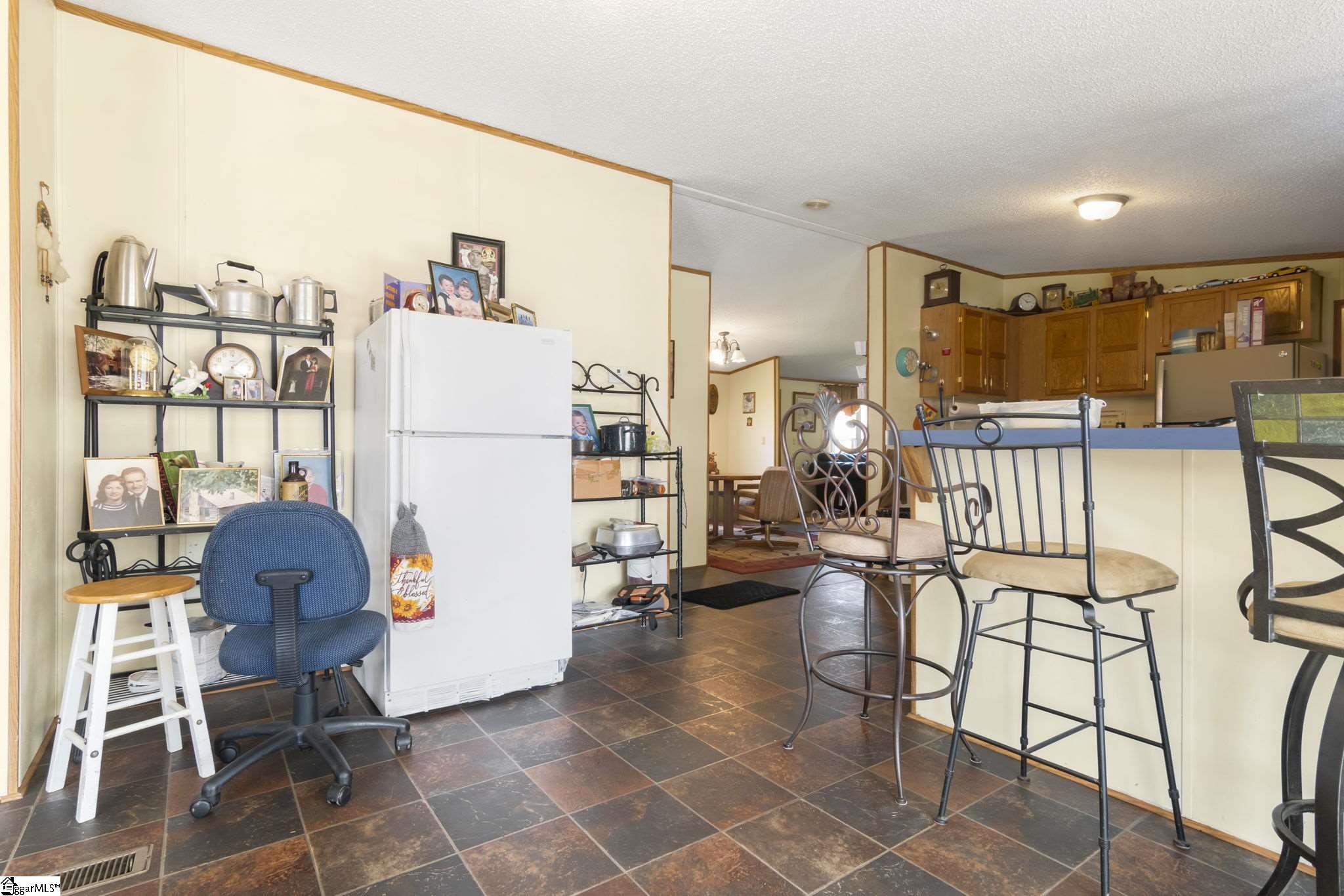 879 North Old Mill Road Easley, SC 29640 - Photo 6 of 25
