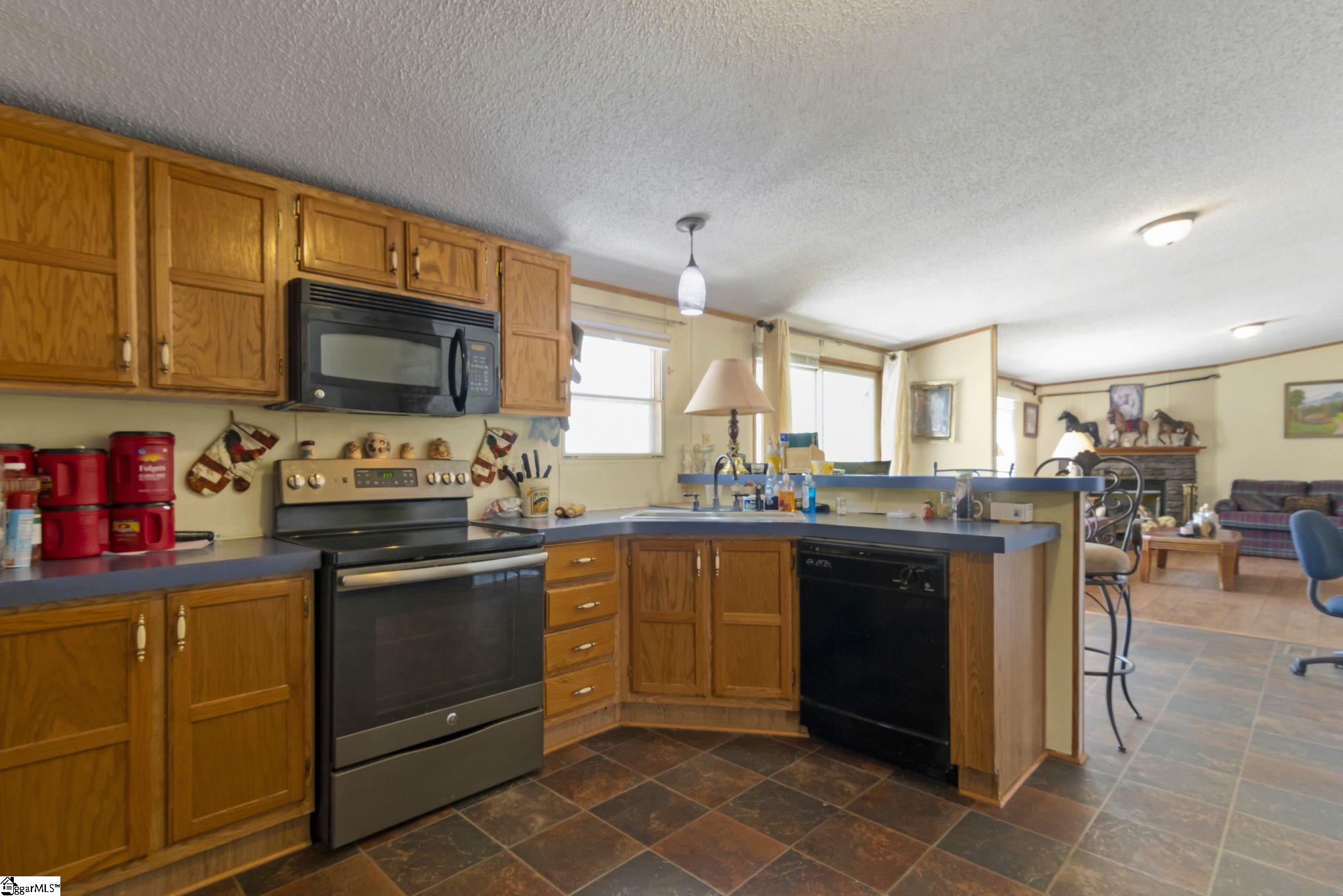 879 North Old Mill Road Easley, SC 29640 - Photo 7 of 25