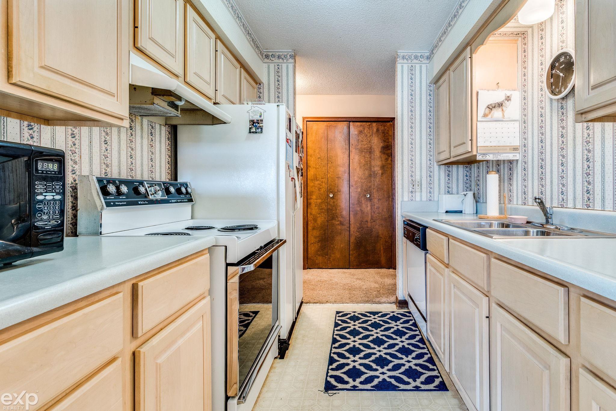 1900 River Road, Unit B5 Marysville, MI 48040 - Photo 18 of 23 Gallery Image 18