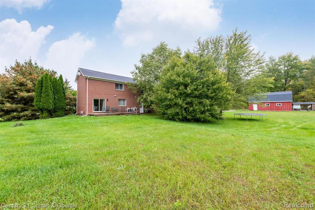 234 Frick Road Leonard, MI 48367 - Photo 34 of 38