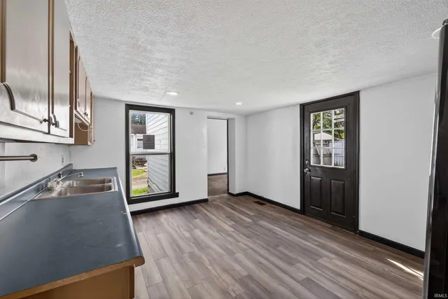 $100,000 | 213 North 8th Street, Mitchell, IN 47446