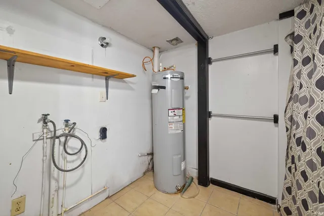 $100,000 | 213 North 8th Street, Mitchell, IN 47446