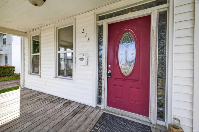 $100,000 | 213 North 8th Street, Mitchell, IN 47446