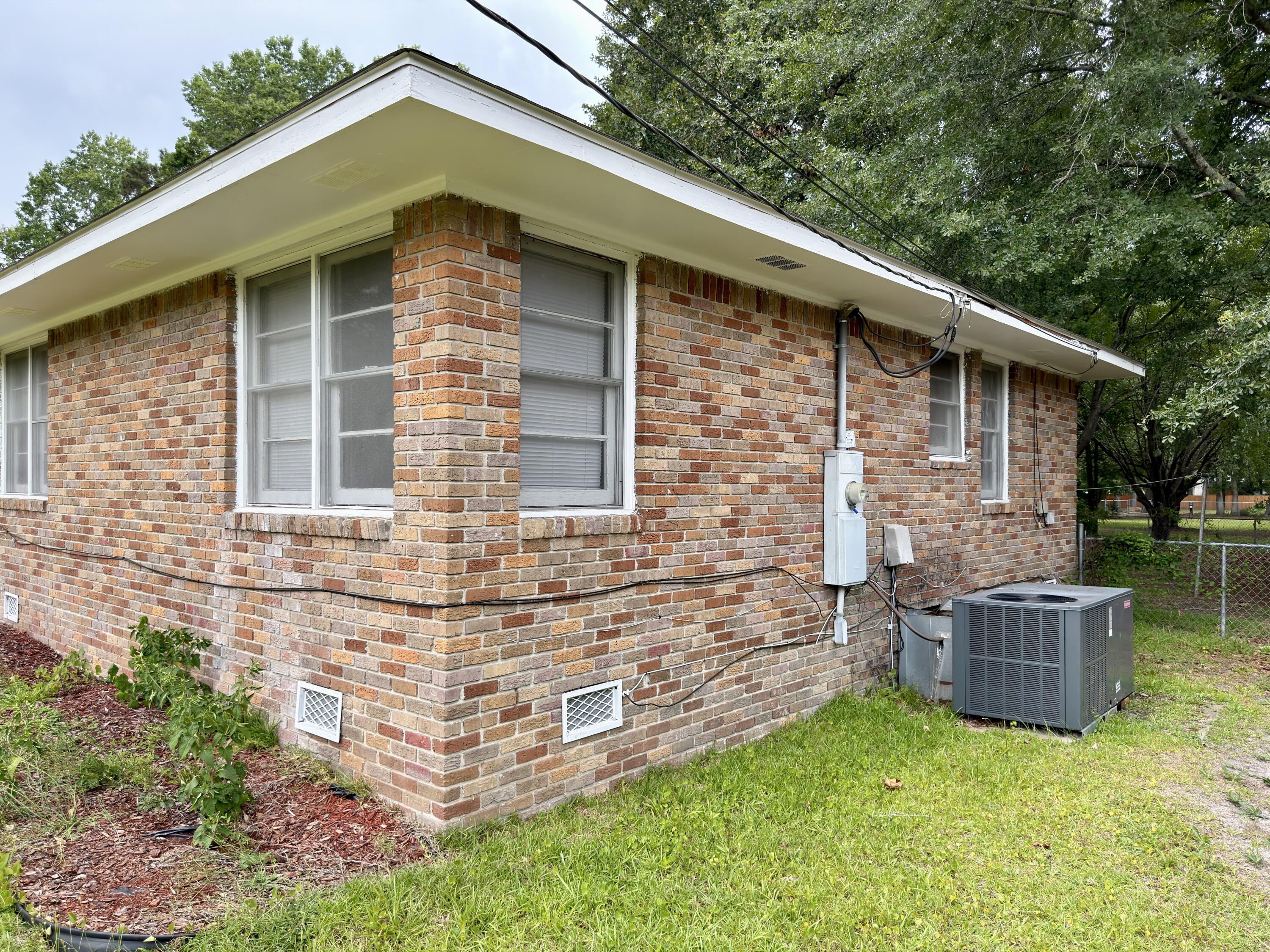 309 Pinckney Street Sumter, SC 29150 - Photo 8 of 29 IMG_1983