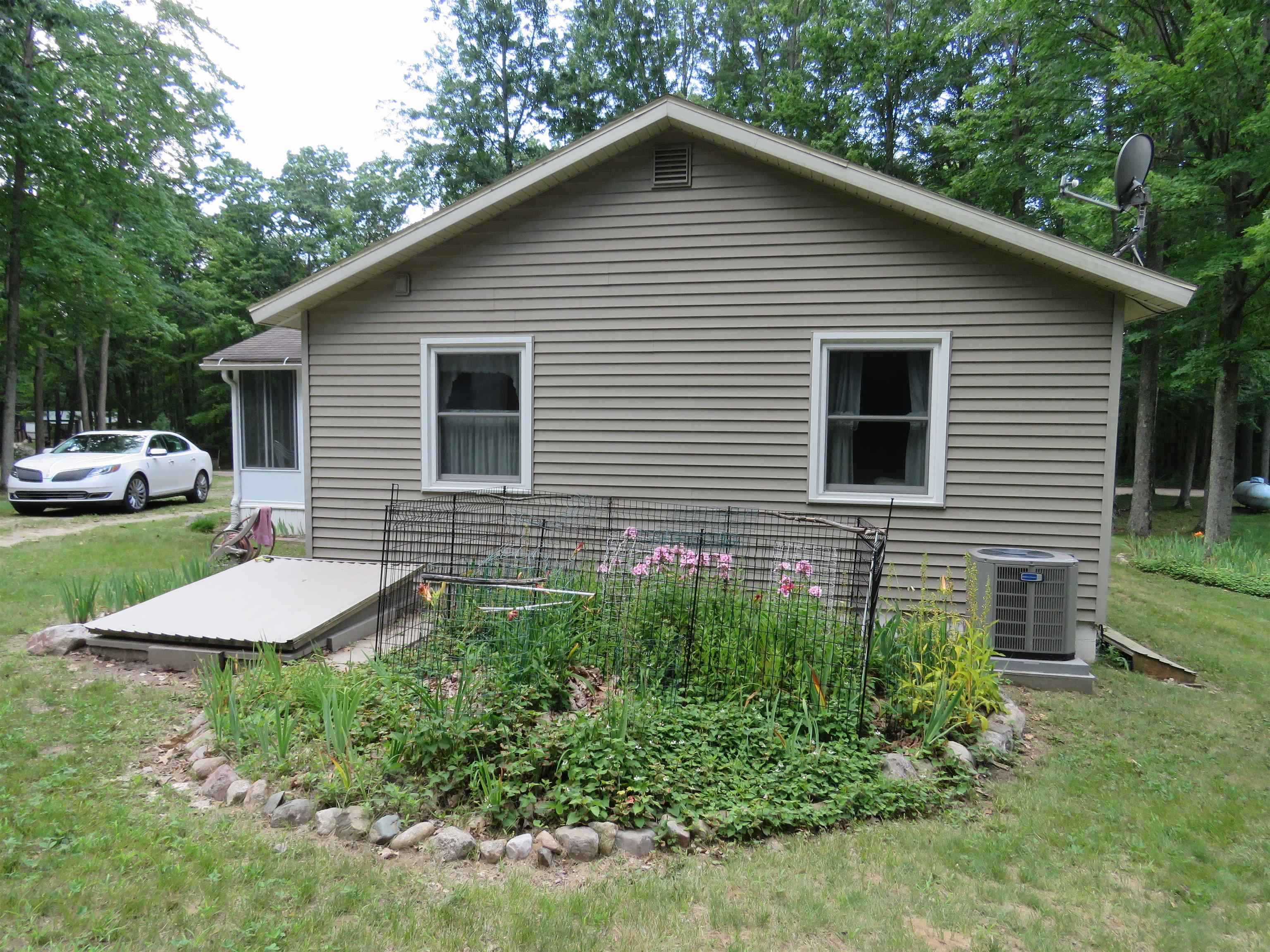 121 West Ridge Circle Leroy, MI 49655 - Photo 22 of 29 1924880-c000655e-5abb-4218-ad9f-de78c636b689.JPG