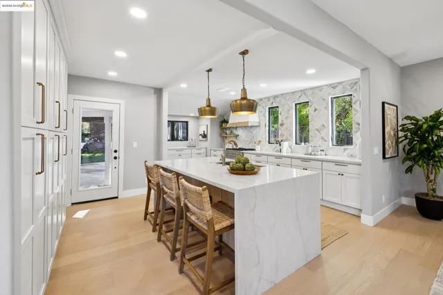 $2,195,000 | 3643 Brook Street, Lafayette, CA 94549