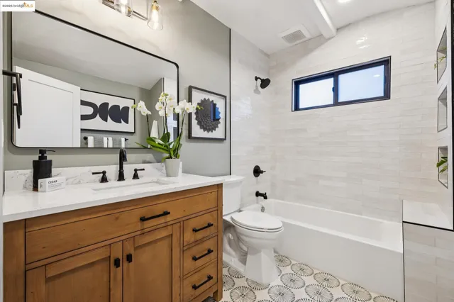 $2,195,000 | 3643 Brook Street, Lafayette, CA 94549