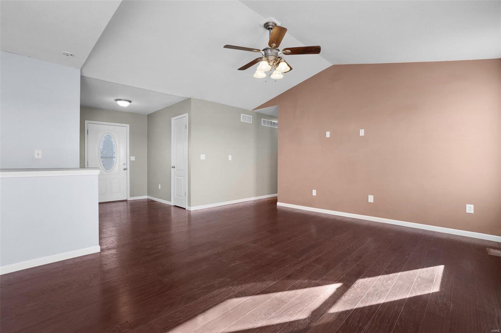 117 Hickory Trails Drive Wright City, MO 63390 - Photo 8 of 34