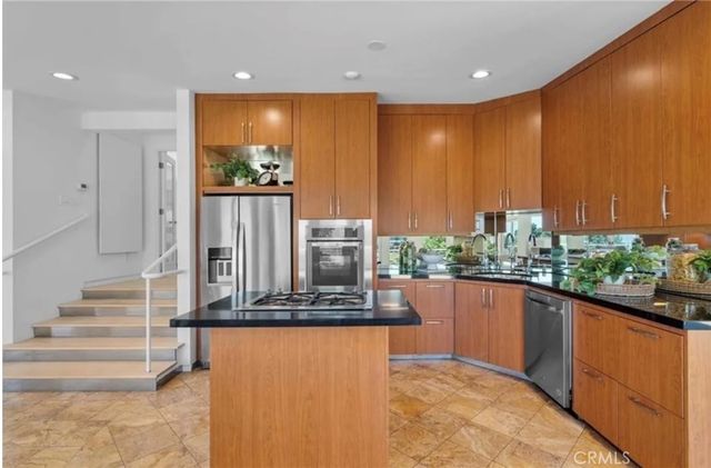 $5,750 | 15 Coach Road, Rancho Palos Verdes, CA 90275