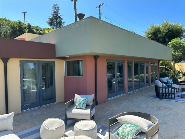 $5,750 | 15 Coach Road, Rancho Palos Verdes, CA 90275