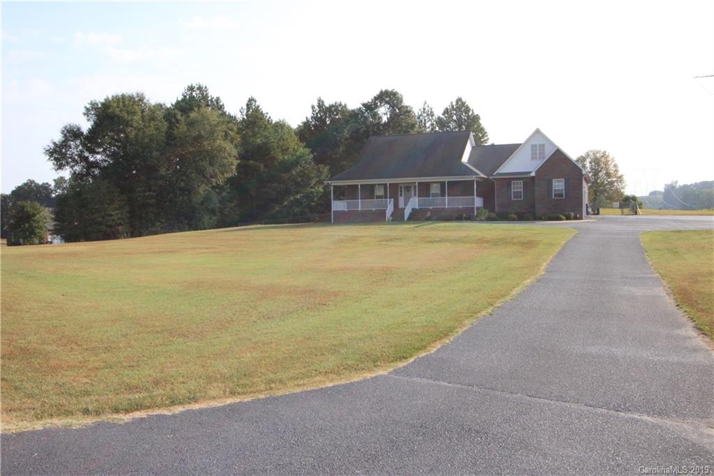 708 Springs Road Dallas, NC 28034 - Photo 2 of 21 Gallery Image 2