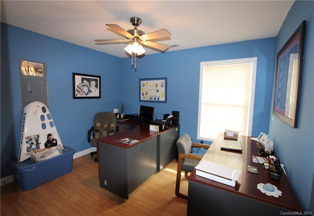 708 Springs Road Dallas, NC 28034 - Photo 12 of 21 Gallery Image 12