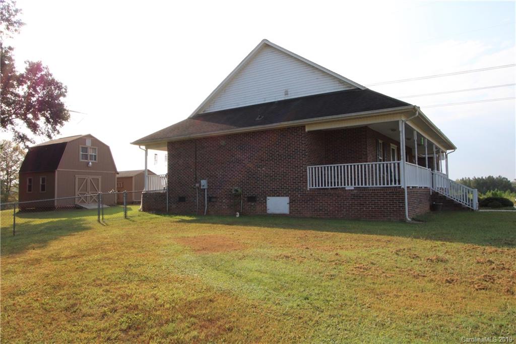 708 Springs Road Dallas, NC 28034 - Photo 3 of 21 Gallery Image 3