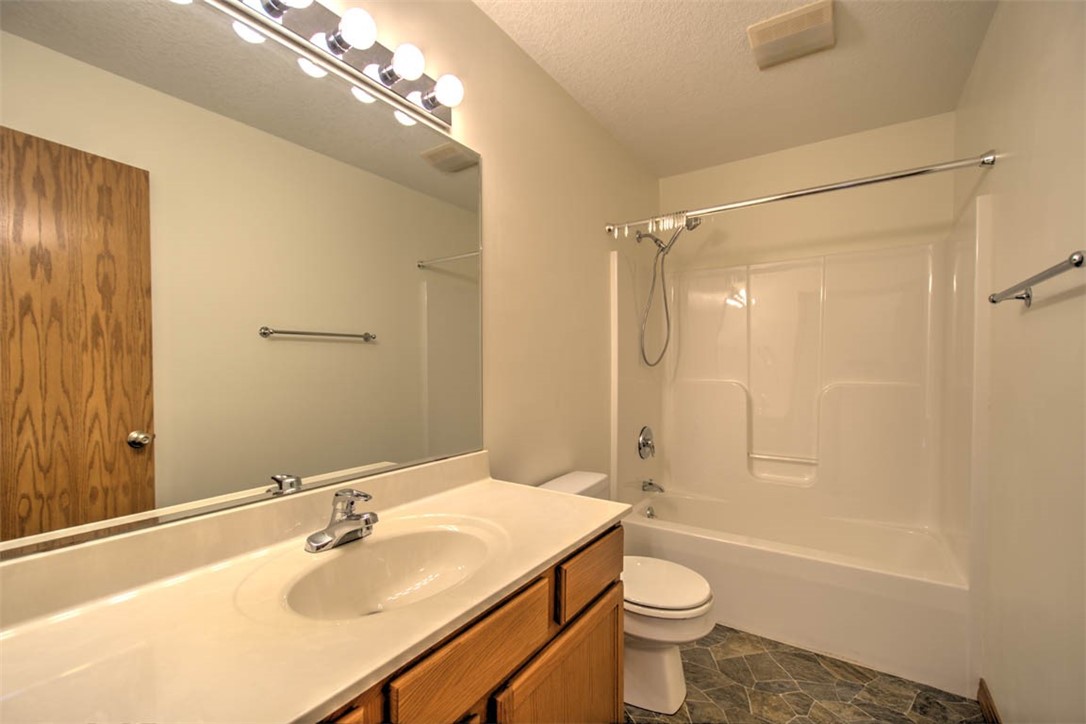 510 North Lake Shore Drive Decatur, IL 62521 - Photo 21 of 29