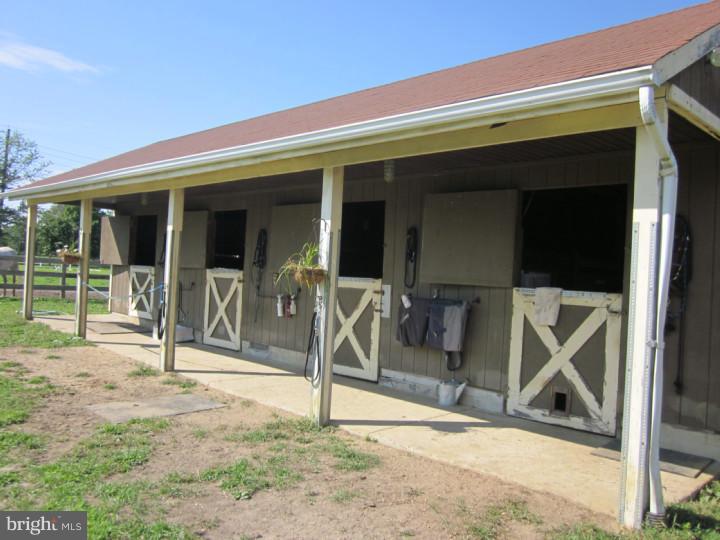 Barn
