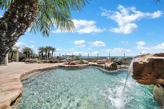 $8,600,000 | 20 Via Coralle, Newport Coast, CA 92657