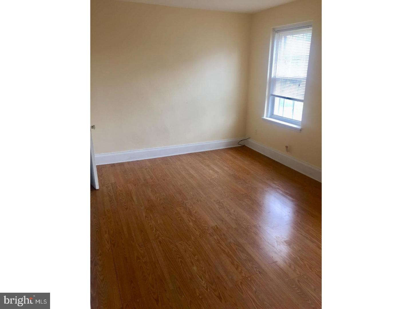 1041 Niagara Road Camden, NJ 08104 - Photo 5 of 9